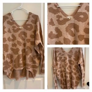 *NWOT* LEOPARD SWEATER